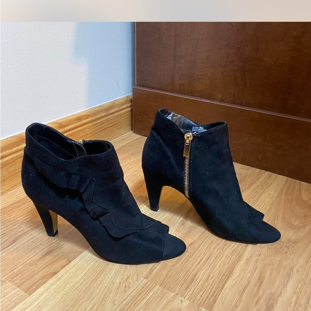 Bella Vita Black Heeled Boots